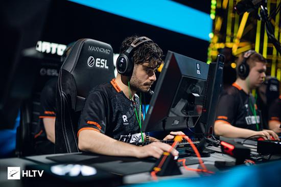 北京最大电竞场馆首次赛事盛况空前